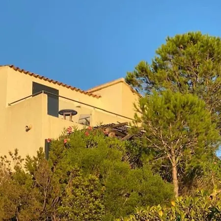 Nest With Great View On The Golf Of Santa Giulia Ferienhaus *