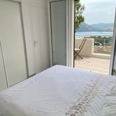 Nest With Great View On The Golf Of Santa Giulia